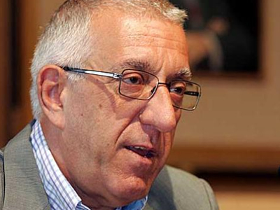 Ο Νικήτας Κακλαμάνης για το project “Ένα φύλλο ελιάς”